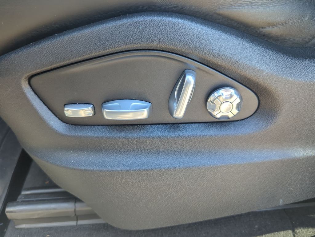 Thumbnail: 2019 Porsche Cayenne - 25