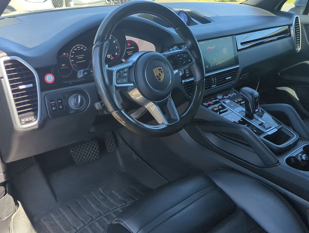 Thumbnail: 2019 Porsche Cayenne - 2
