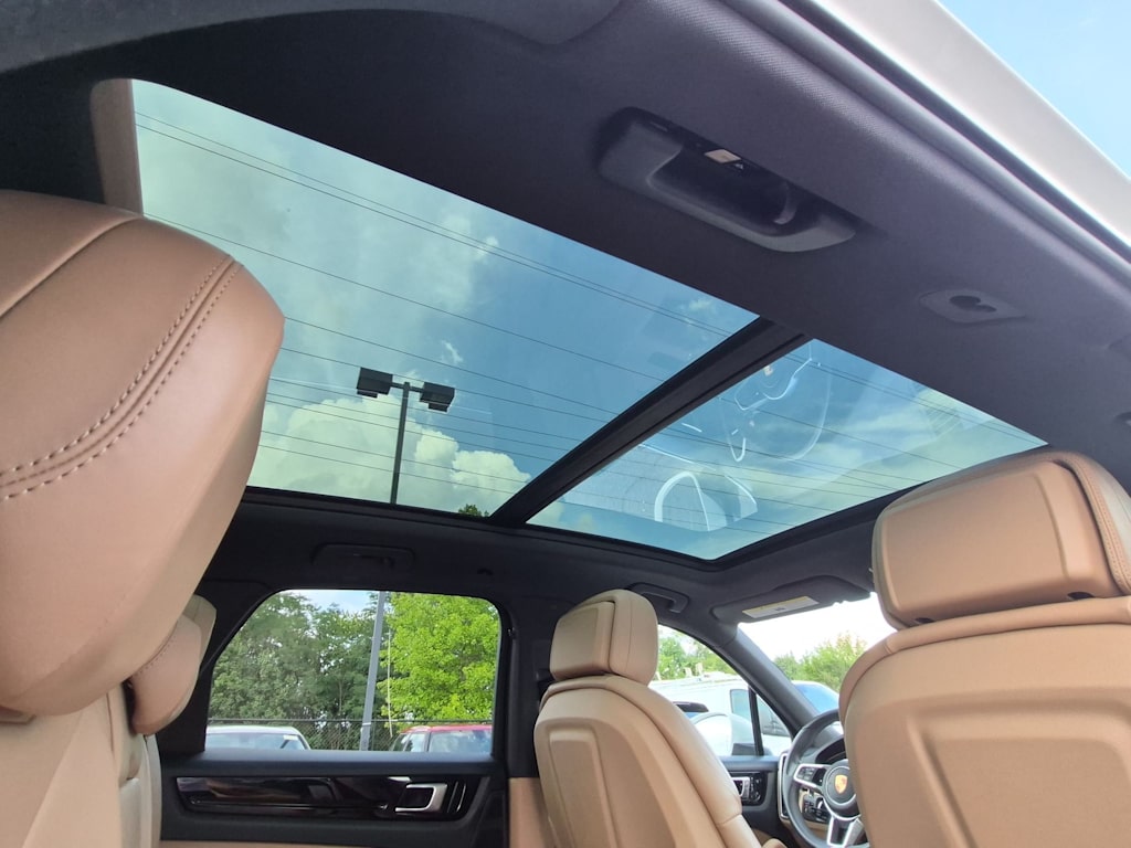 Thumbnail: 2019 Porsche Cayenne - 30