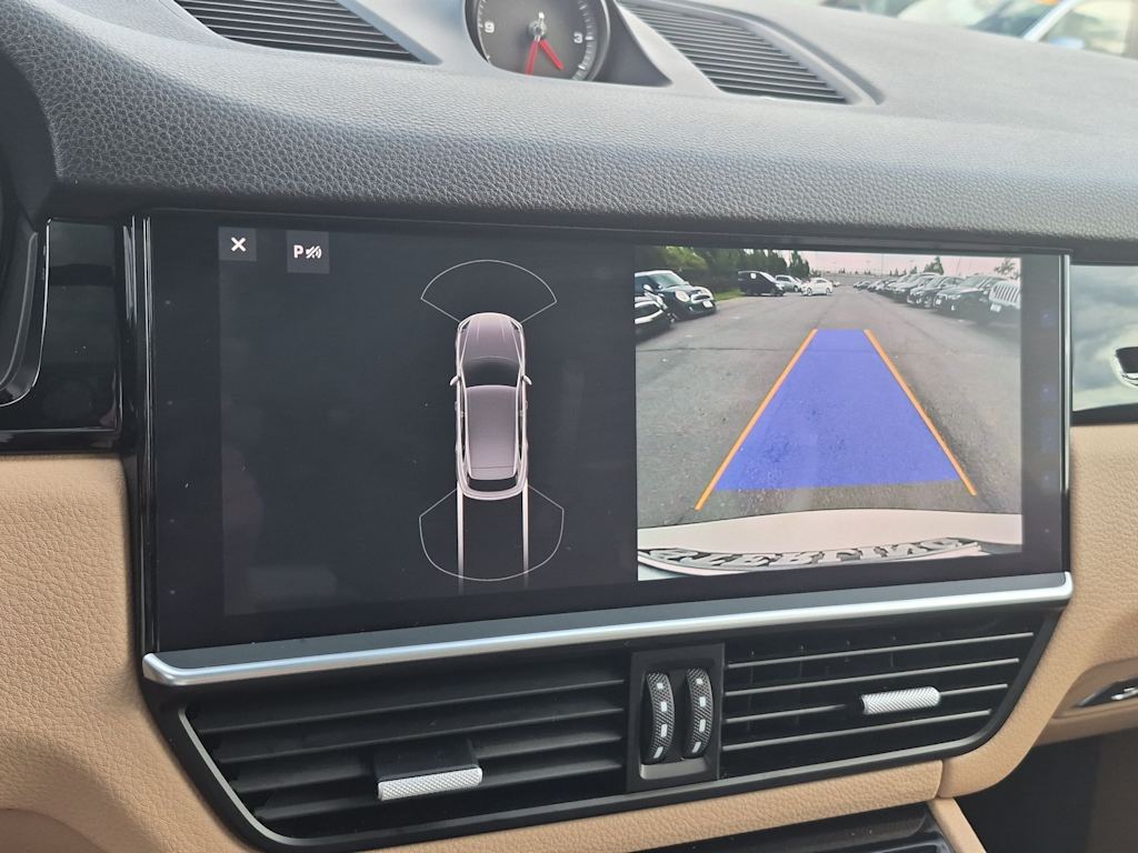 Thumbnail: 2019 Porsche Cayenne - 35