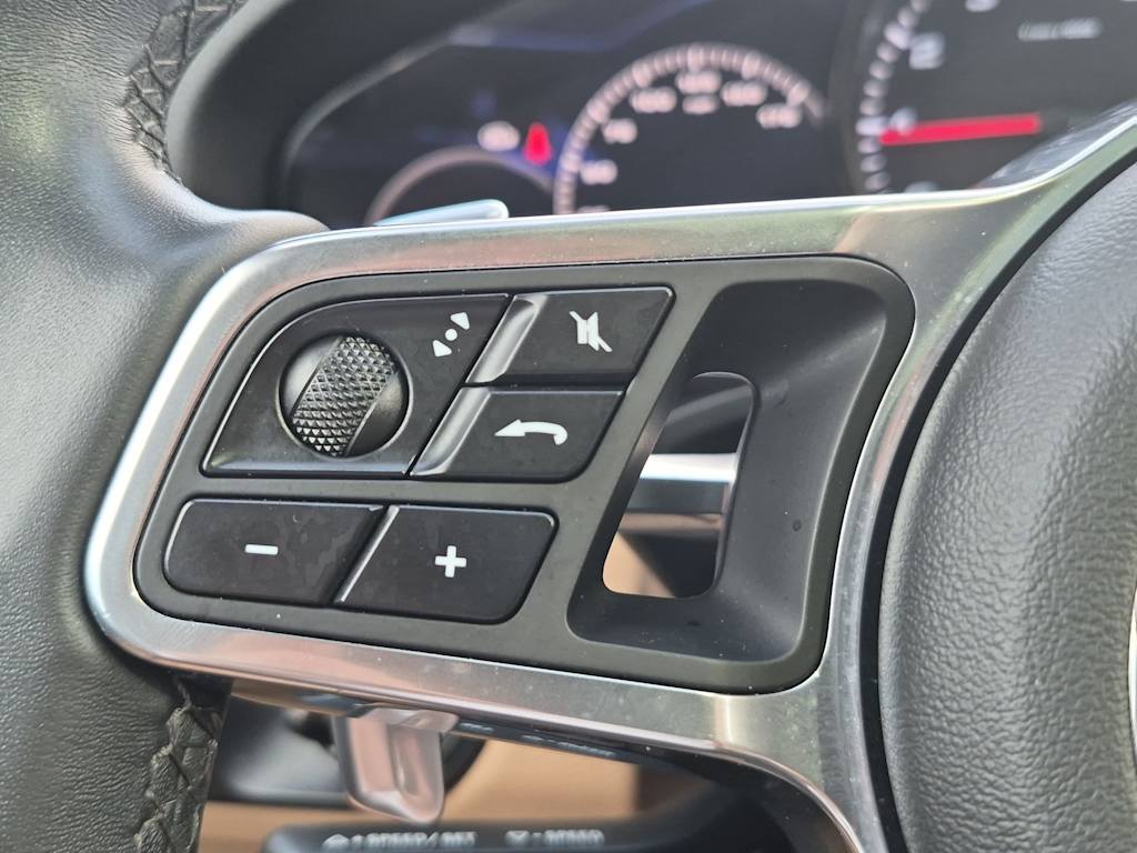 Thumbnail: 2019 Porsche Cayenne - 31