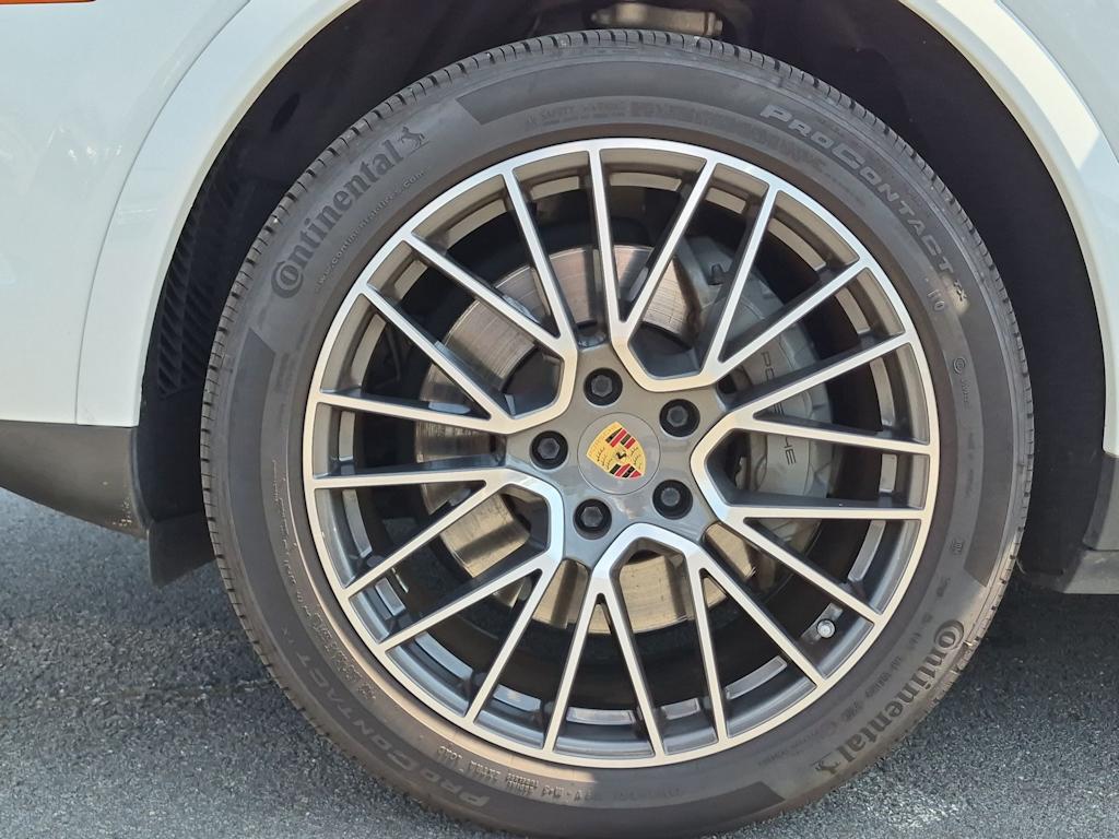 Thumbnail: 2021 Porsche Cayenne - 7