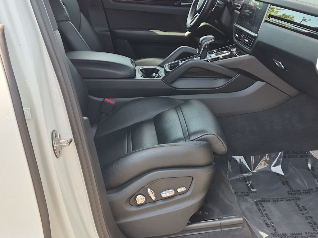 Thumbnail: 2021 Porsche Cayenne - 11