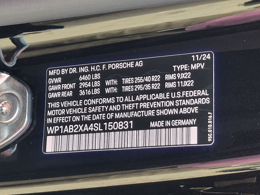 Thumbnail: 2025 Porsche Macan - 17