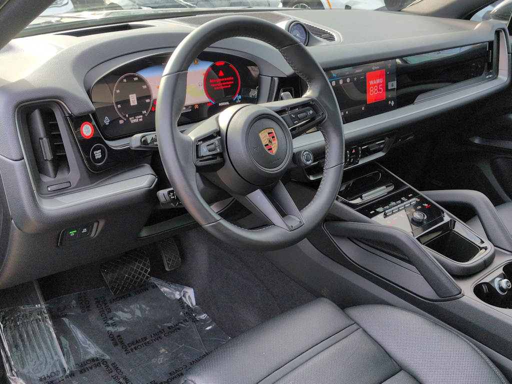 Thumbnail: 2025 Porsche Cayenne - 2