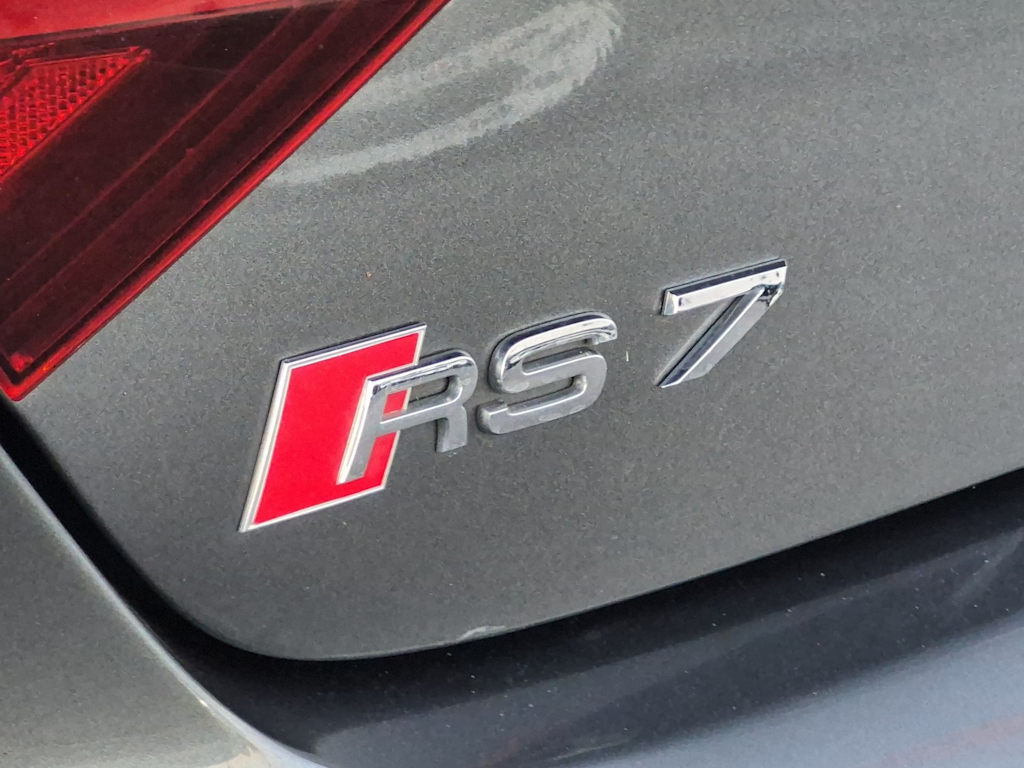 Thumbnail: 2016 Audi RS 7 - 26