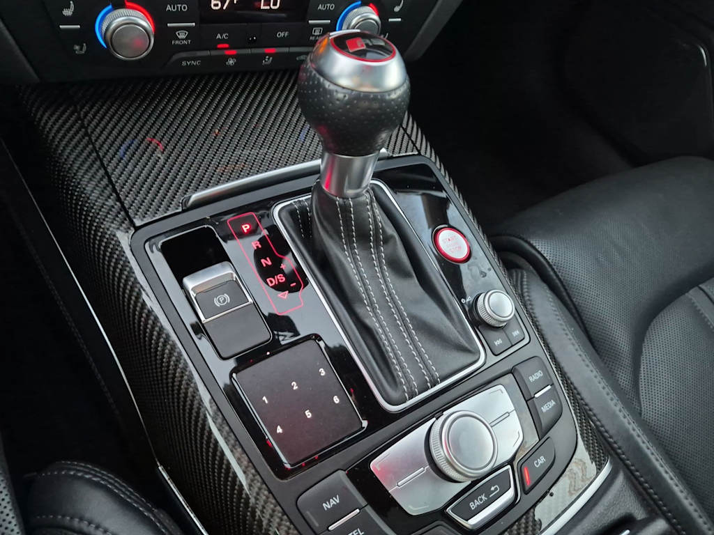 Thumbnail: 2016 Audi RS 7 - 16