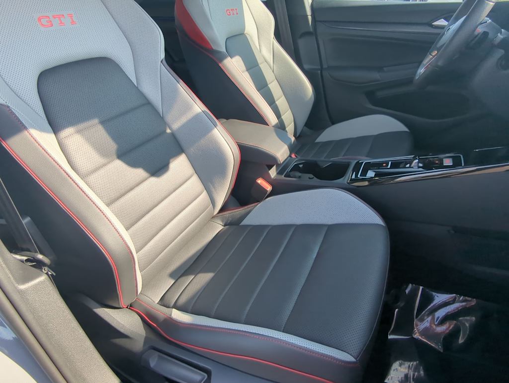 Thumbnail: 2024 Volkswagen Golf - 29