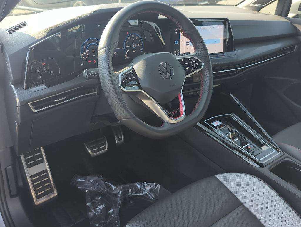 Thumbnail: 2024 Volkswagen Golf - 2