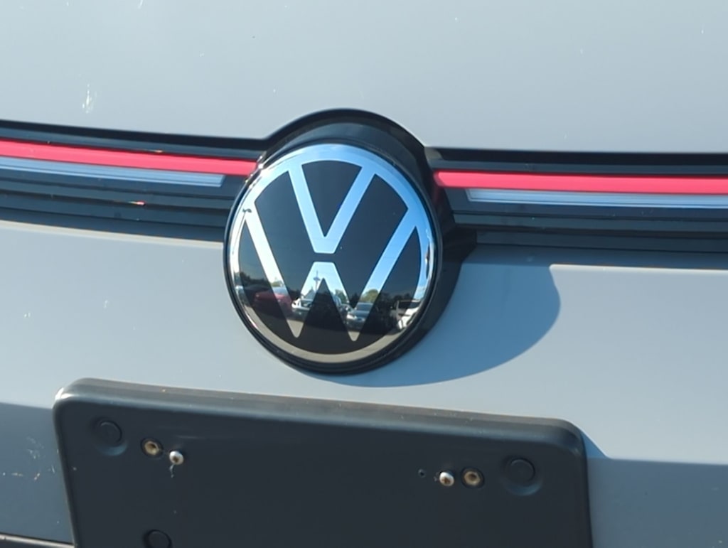 Thumbnail: 2024 Volkswagen Golf - 7