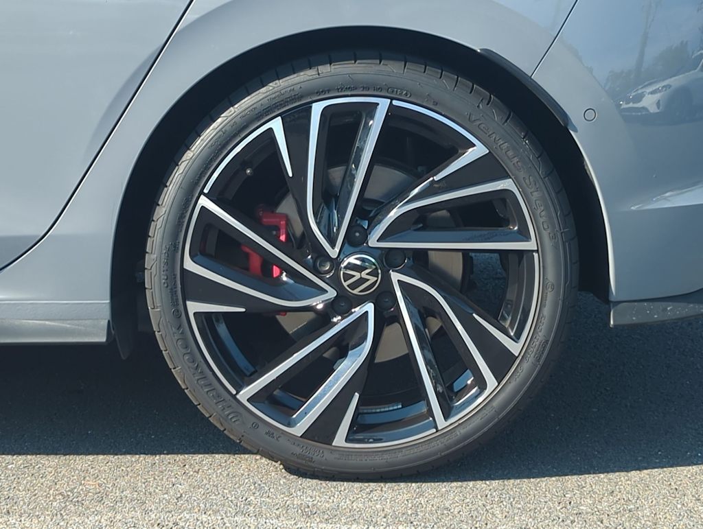 Thumbnail: 2024 Volkswagen Golf - 8