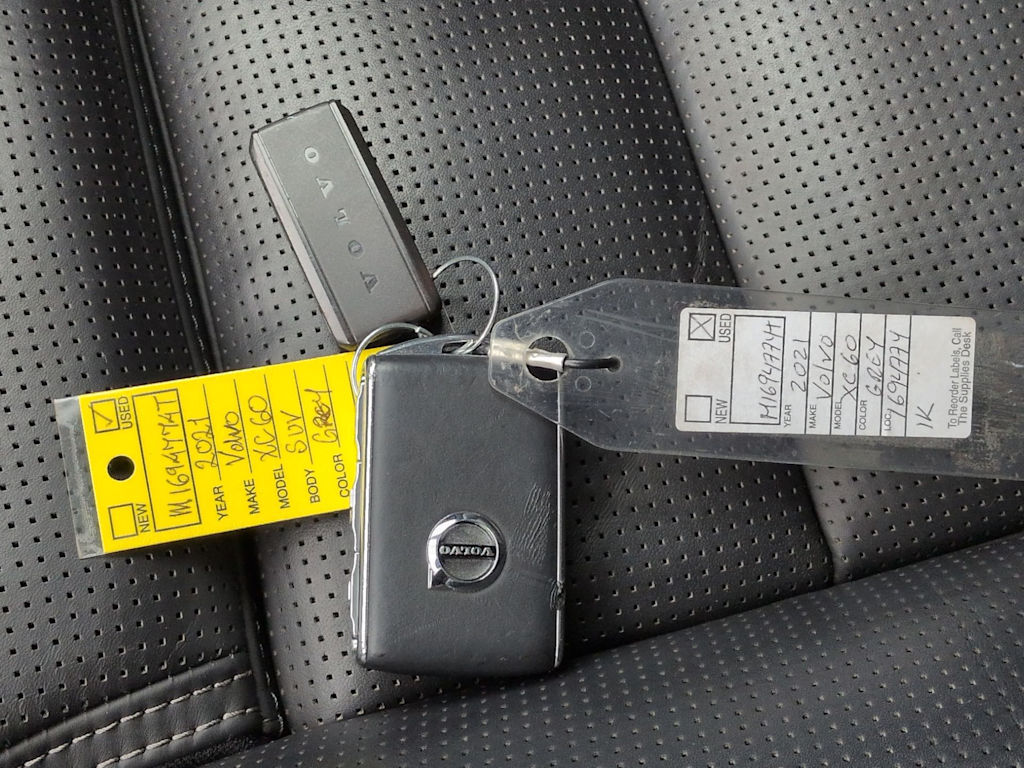 Thumbnail: 2021 Volvo XC60 - 18