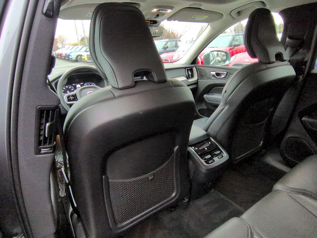 Thumbnail: 2021 Volvo XC60 - 13