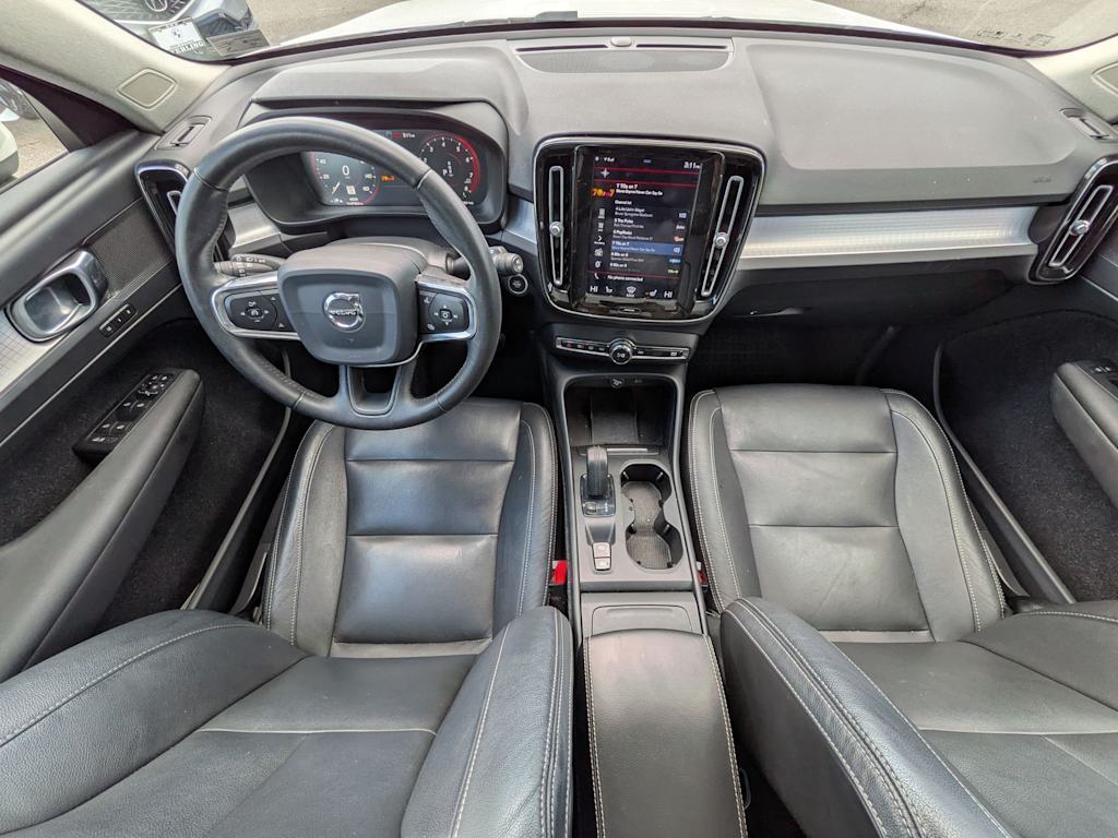 Thumbnail: 2019 Volvo XC40 - 10