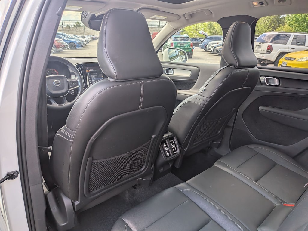 Thumbnail: 2019 Volvo XC40 - 13