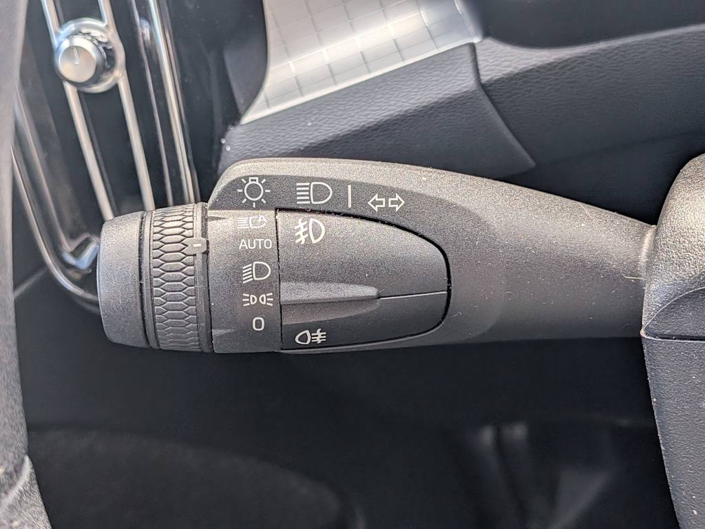 Thumbnail: 2019 Volvo XC40 - 15