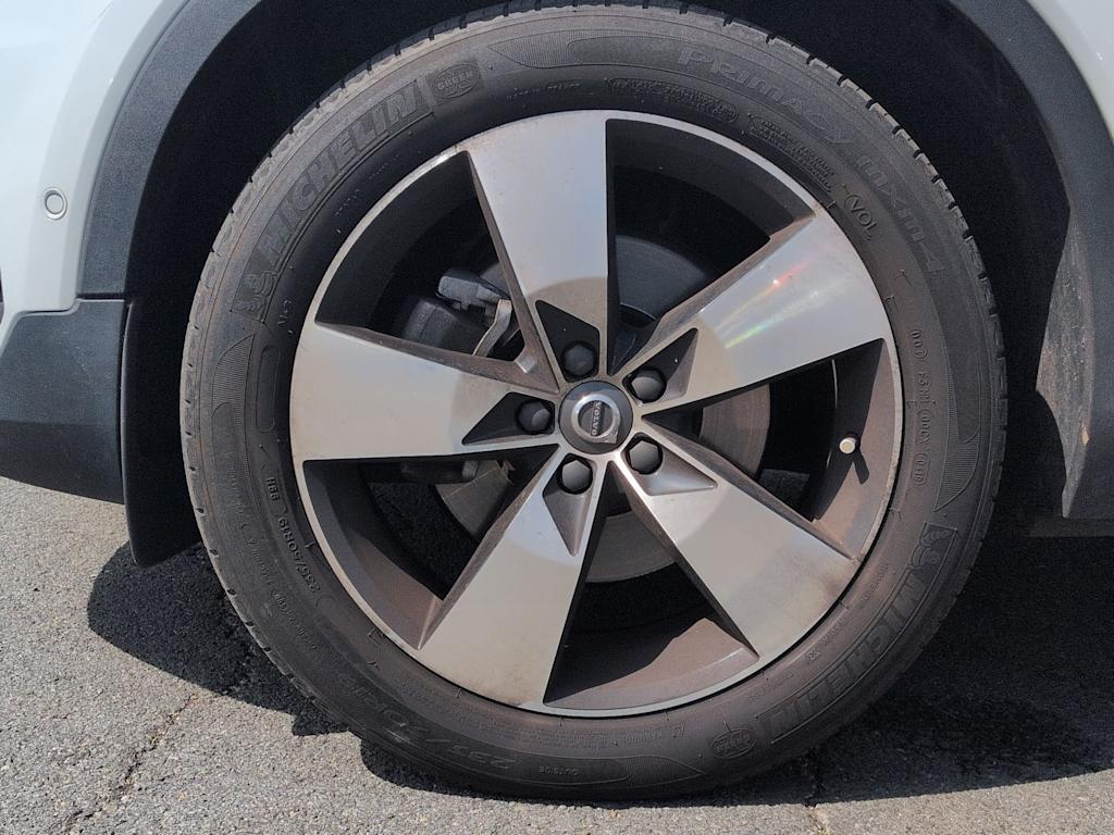 Thumbnail: 2019 Volvo XC40 - 8