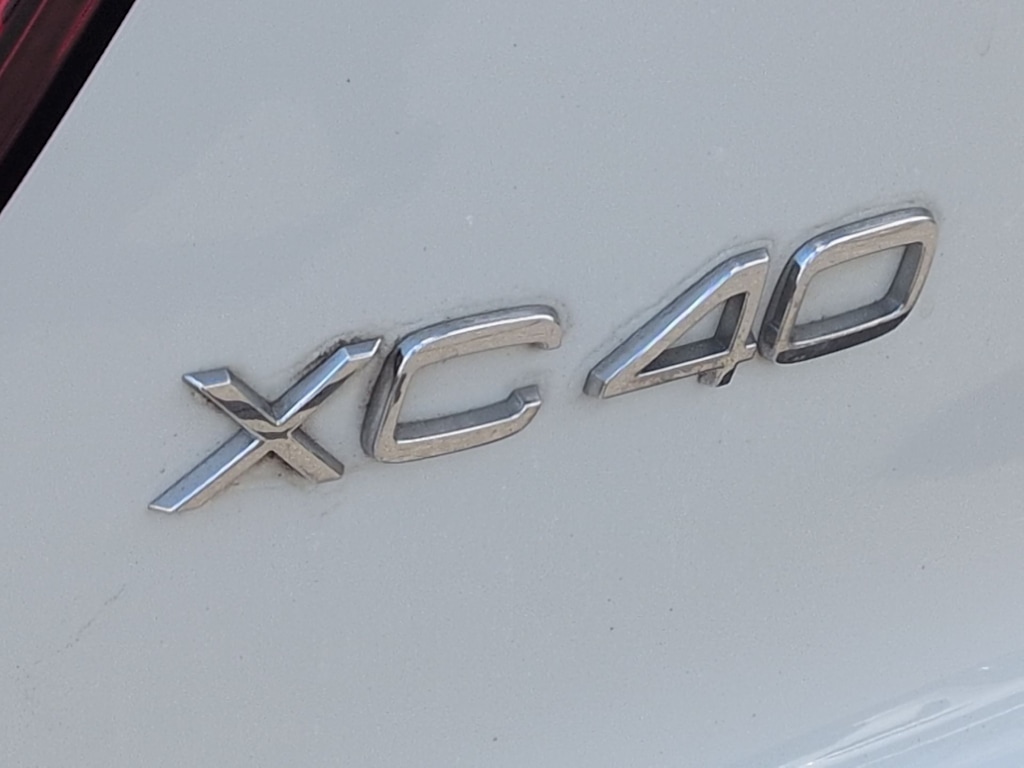 Thumbnail: 2019 Volvo XC40 - 7