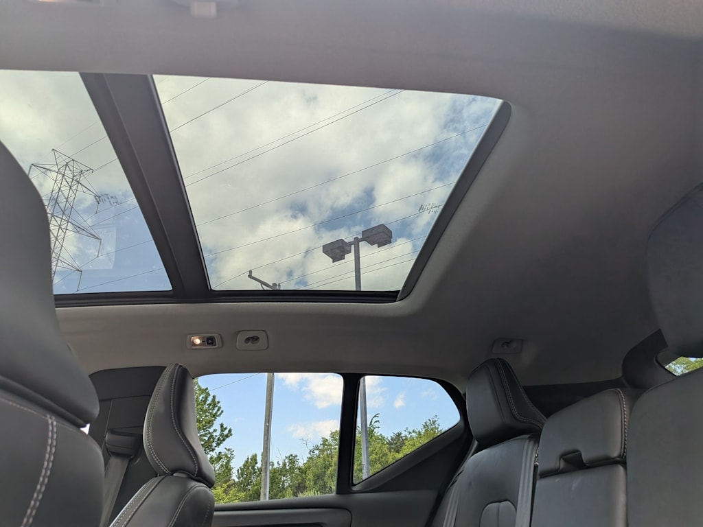 Thumbnail: 2019 Volvo XC40 - 32