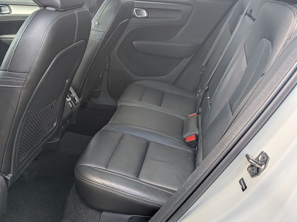 Thumbnail: 2019 Volvo XC40 - 30