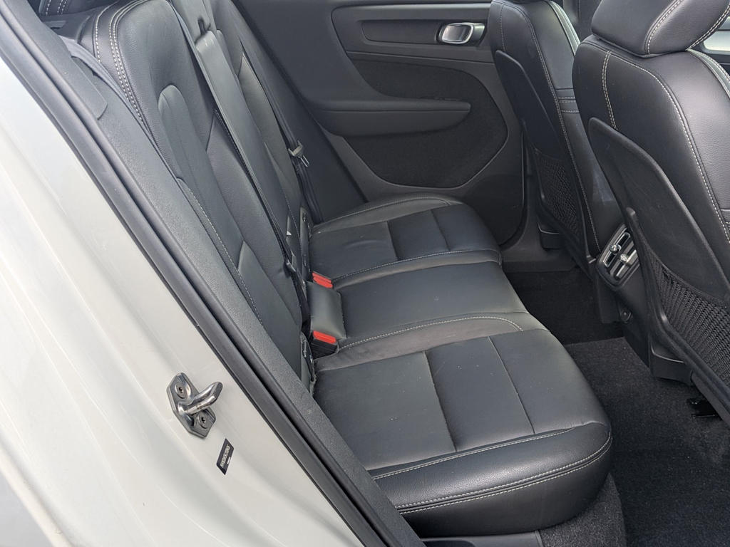 Thumbnail: 2019 Volvo XC40 - 31