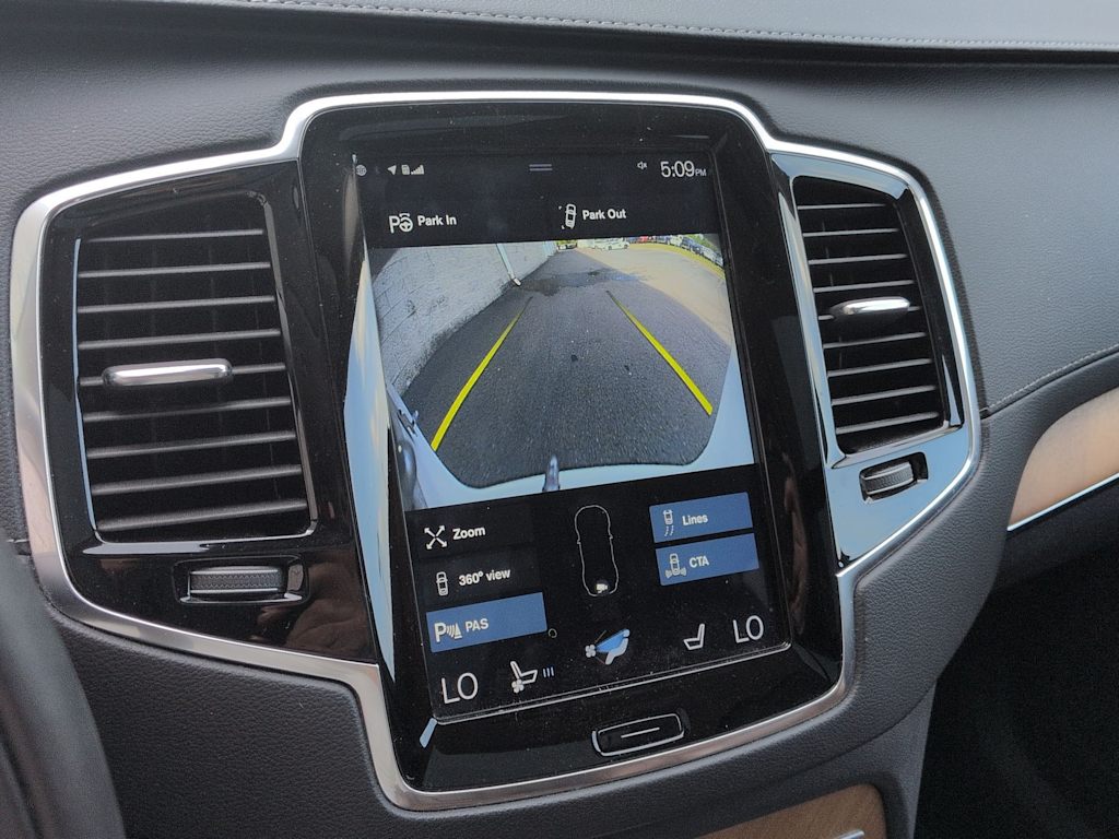Thumbnail: 2018 Volvo XC90 - 37