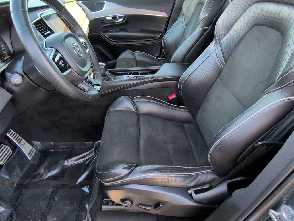 Thumbnail: 2017 Volvo XC90 - 10