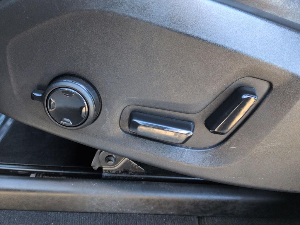 Thumbnail: 2017 Volvo XC90 - 25