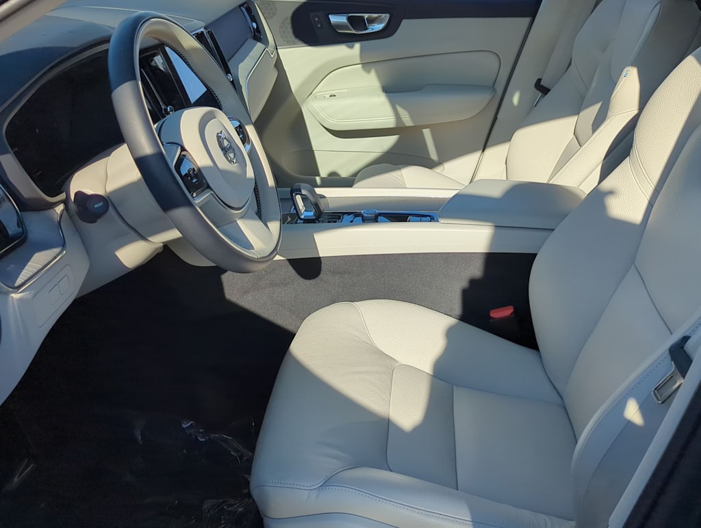 Thumbnail: 2024 Volvo XC60 - 11