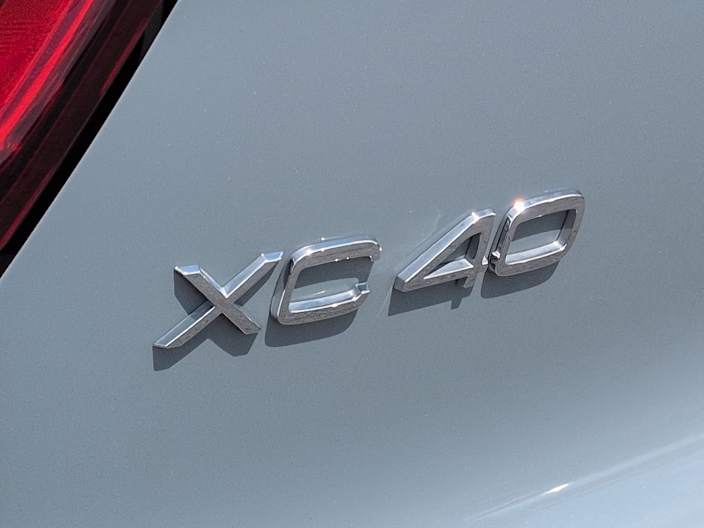 Thumbnail: 2024 Volvo XC40 - 7