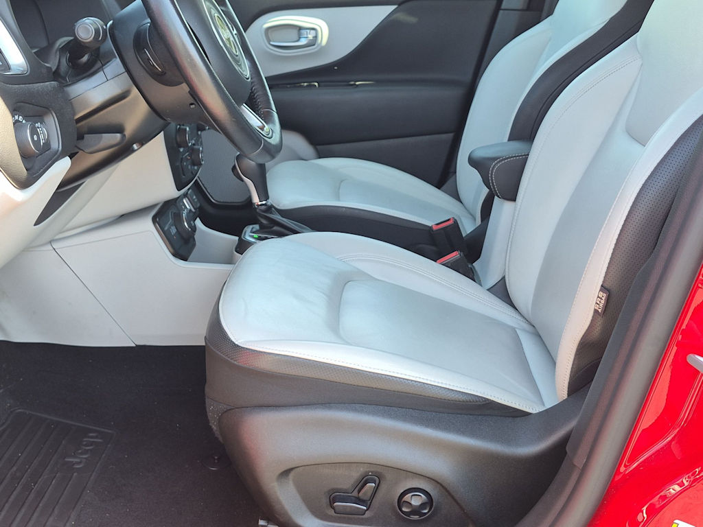 Thumbnail: 2020 Jeep Renegade - 10