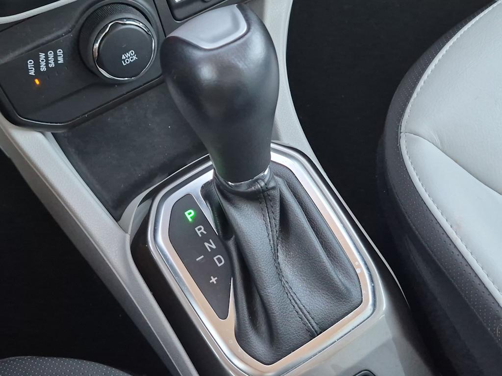 Thumbnail: 2020 Jeep Renegade - 15