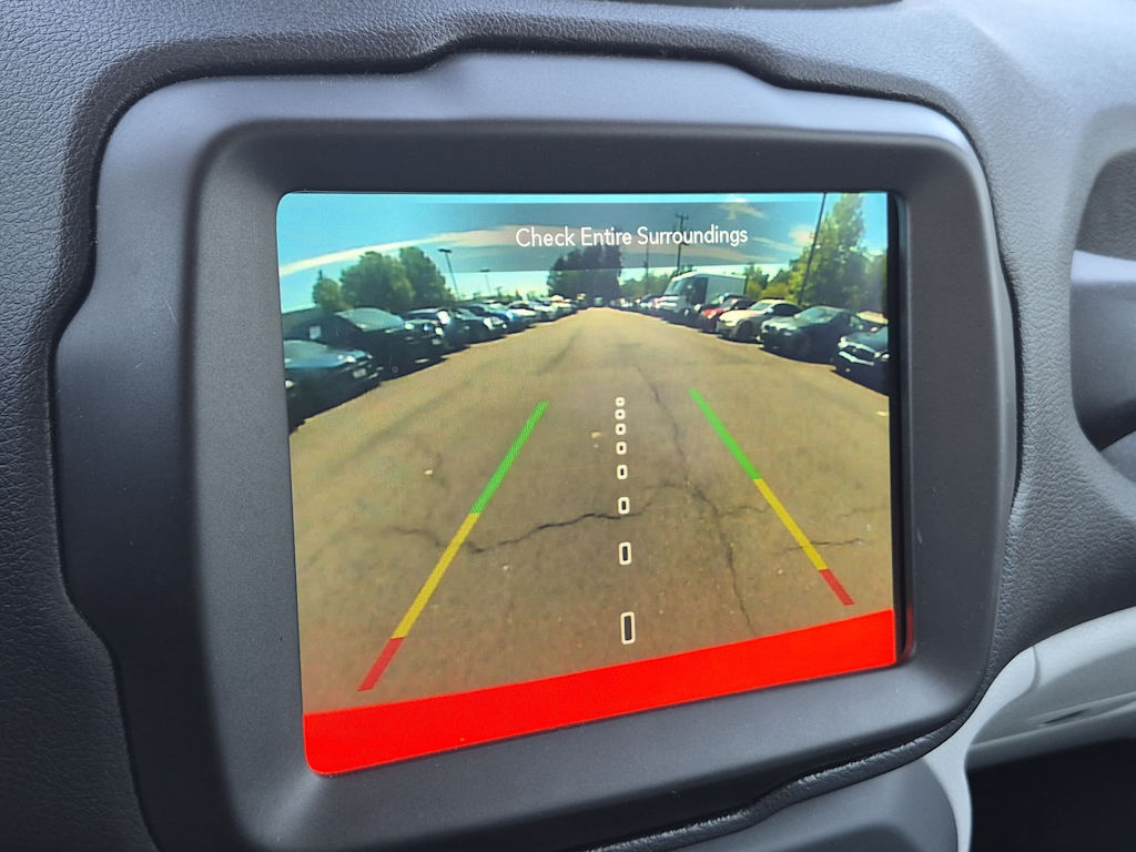 Thumbnail: 2020 Jeep Renegade - 34