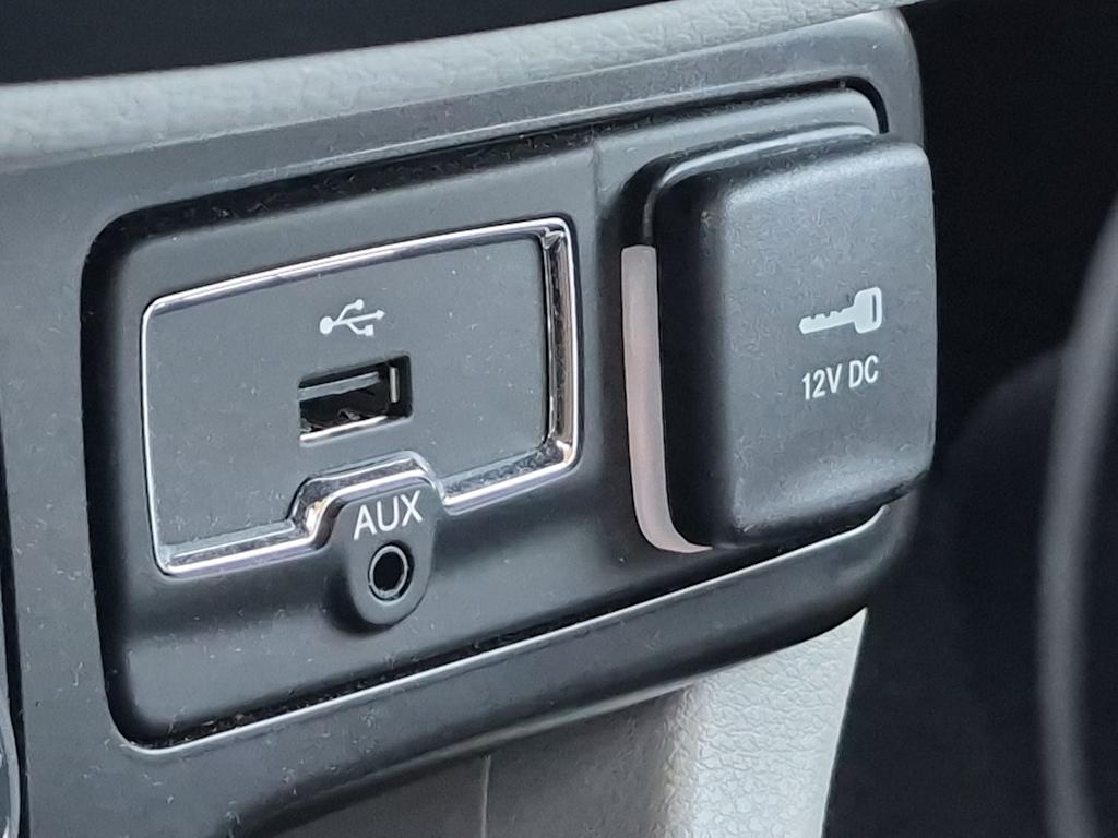 Thumbnail: 2020 Jeep Renegade - 36