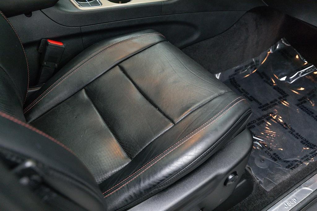 Thumbnail: 2016 Jeep Grand Cherokee - 42