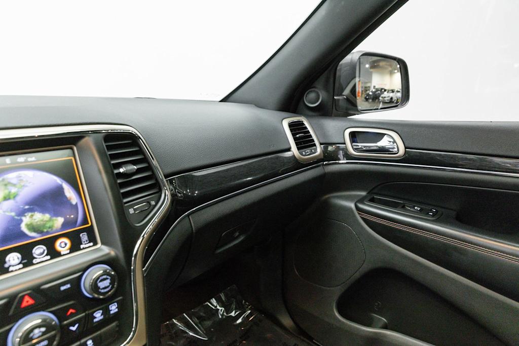 Thumbnail: 2016 Jeep Grand Cherokee - 14