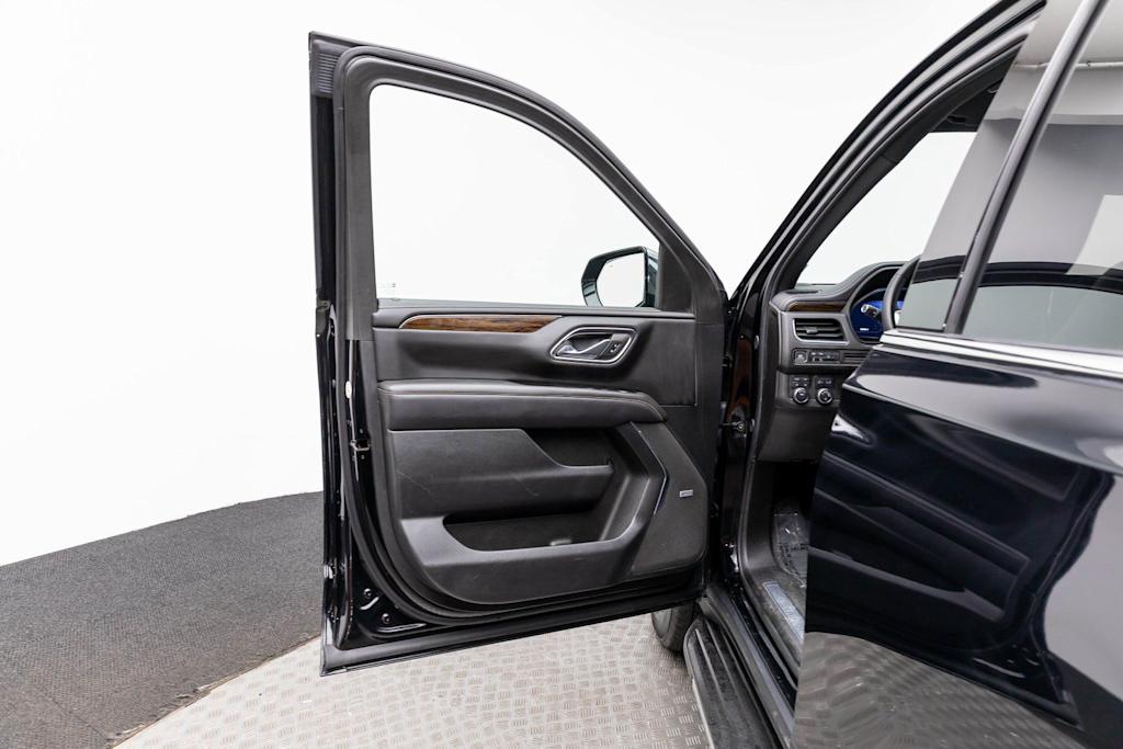 Thumbnail: 2024 Chevrolet Suburban - 24