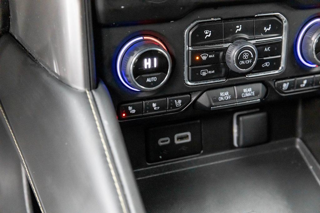 Thumbnail: 2024 Chevrolet Suburban - 33