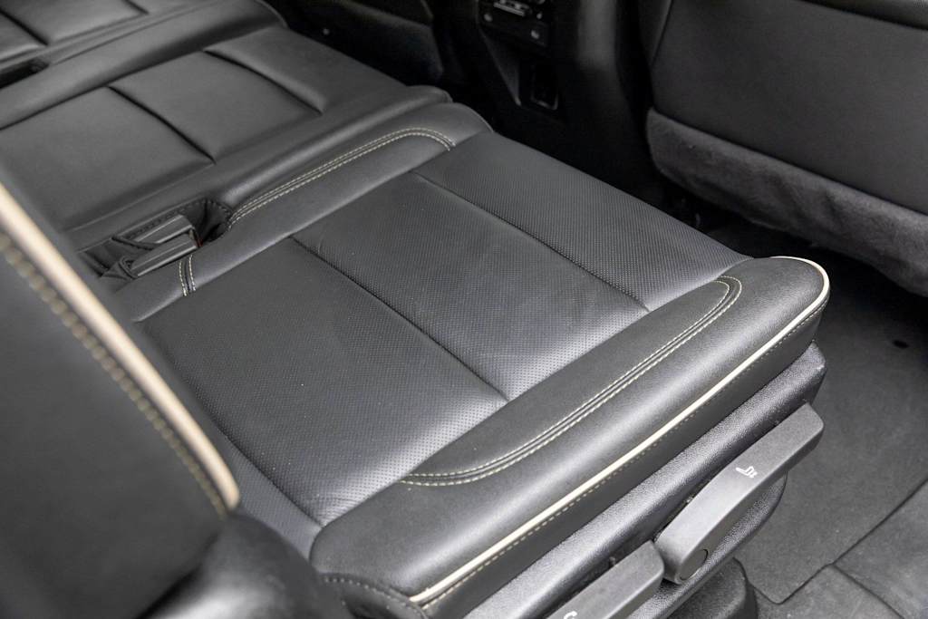 Thumbnail: 2024 Chevrolet Suburban - 39