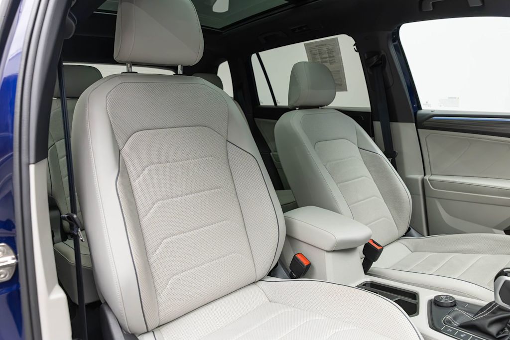 Thumbnail: 2023 Volkswagen Tiguan - 22