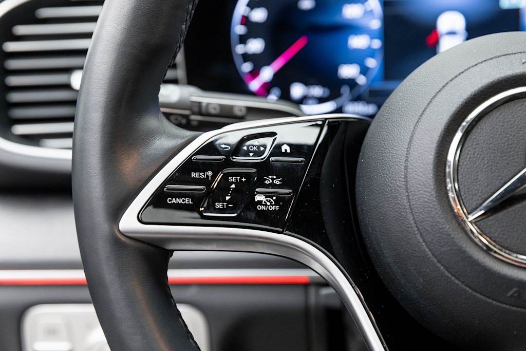 Thumbnail: 2025 Mercedes-Benz GLE - 32