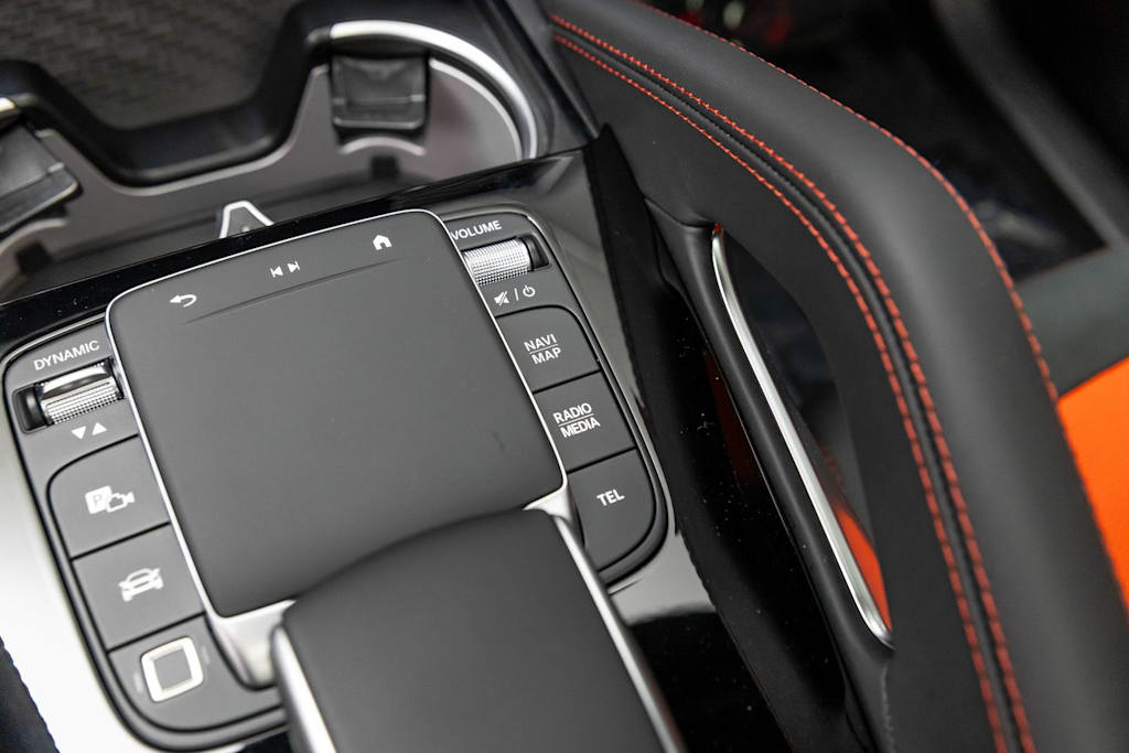 Thumbnail: 2025 Mercedes-Benz GLE - 41