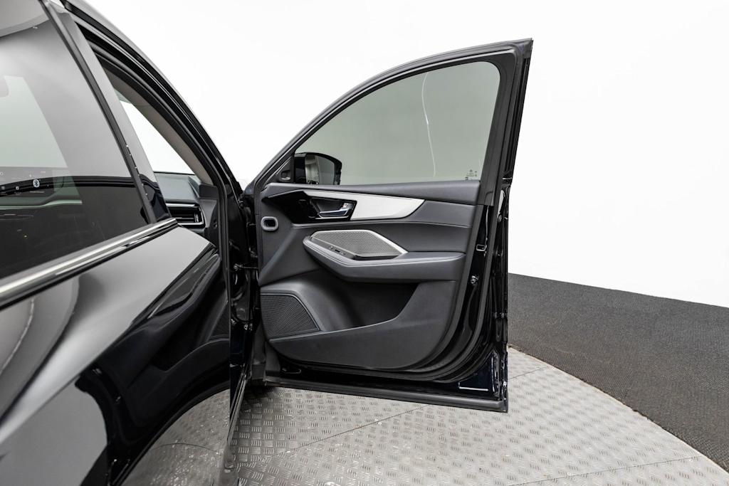 Thumbnail: 2023 Acura MDX - 49