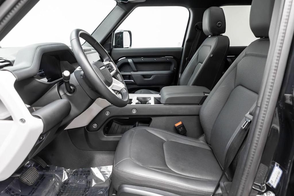 Thumbnail: 2025 Land Rover Defender - 11