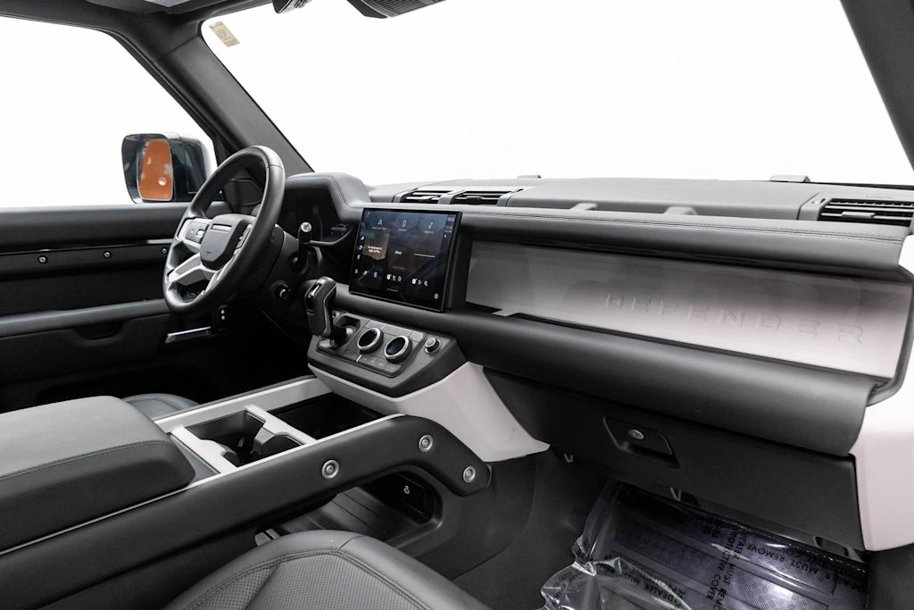 Thumbnail: 2025 Land Rover Defender - 13