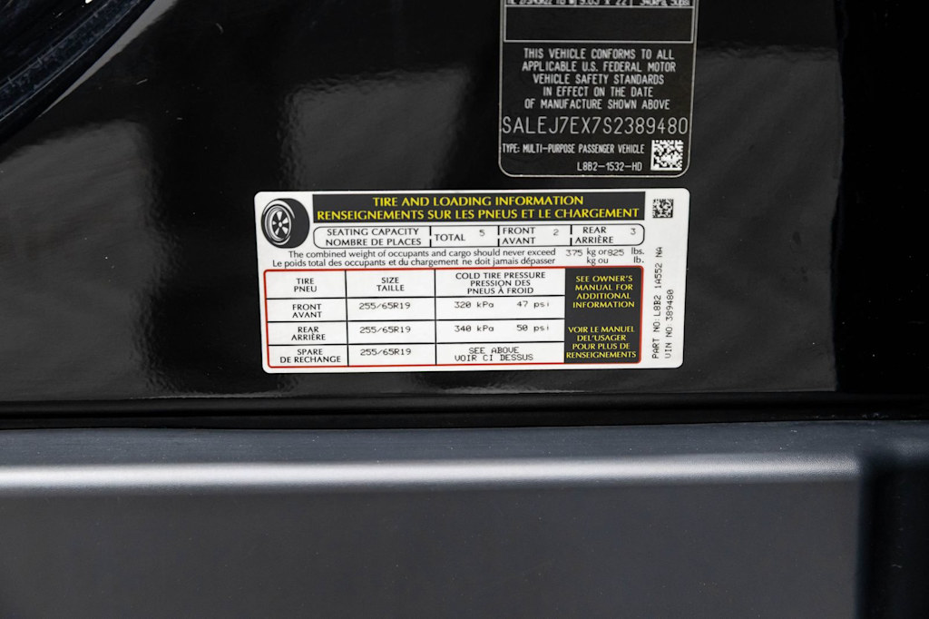 Thumbnail: 2025 Land Rover Defender - 28