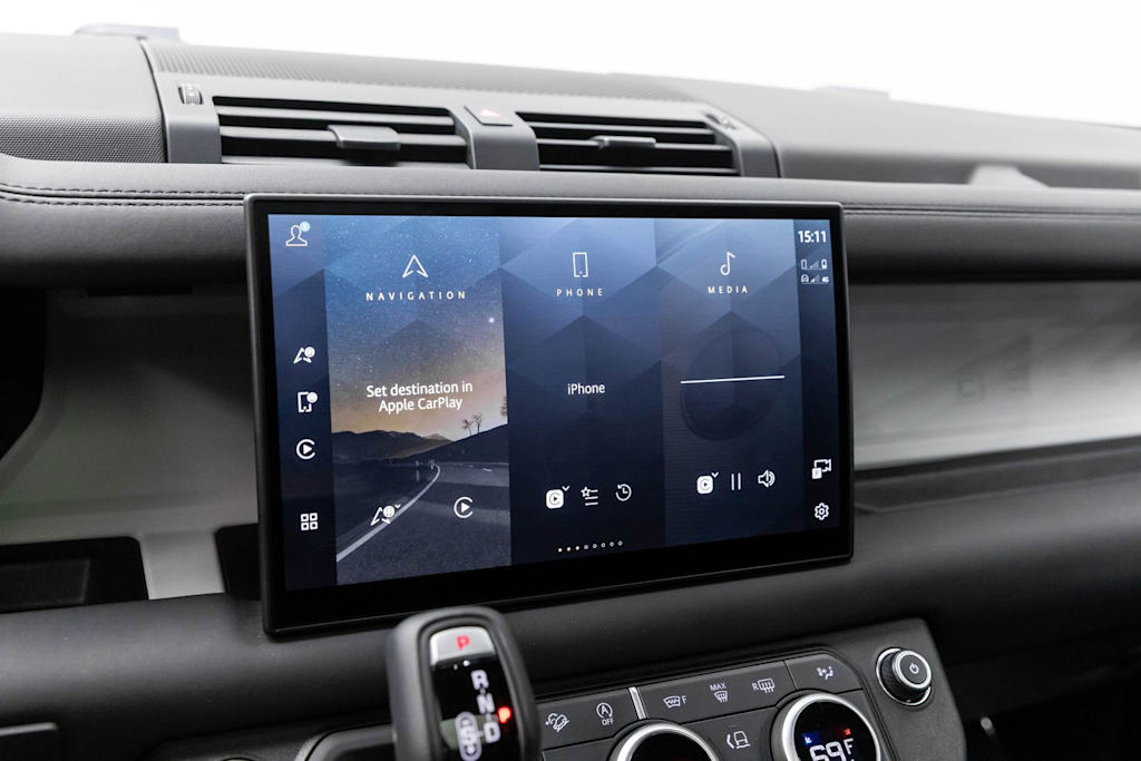 Thumbnail: 2025 Land Rover Defender - 20
