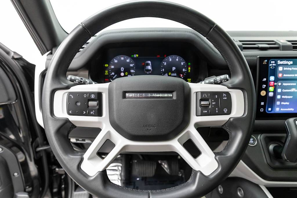 Thumbnail: 2025 Land Rover Defender - 9