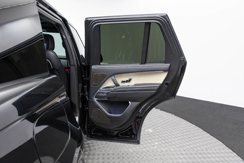 Thumbnail: 2025 Land Rover Range Rover - 41