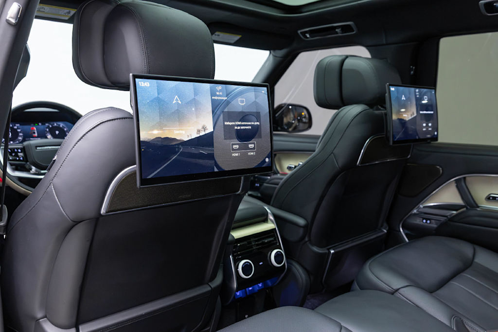 Thumbnail: 2025 Land Rover Range Rover - 38
